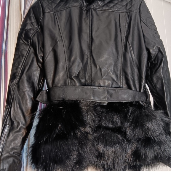 AZALEA WANG REACH FOR MORE FAUX FUR COLLARED MOTO JACKET - Picture 3 of 4